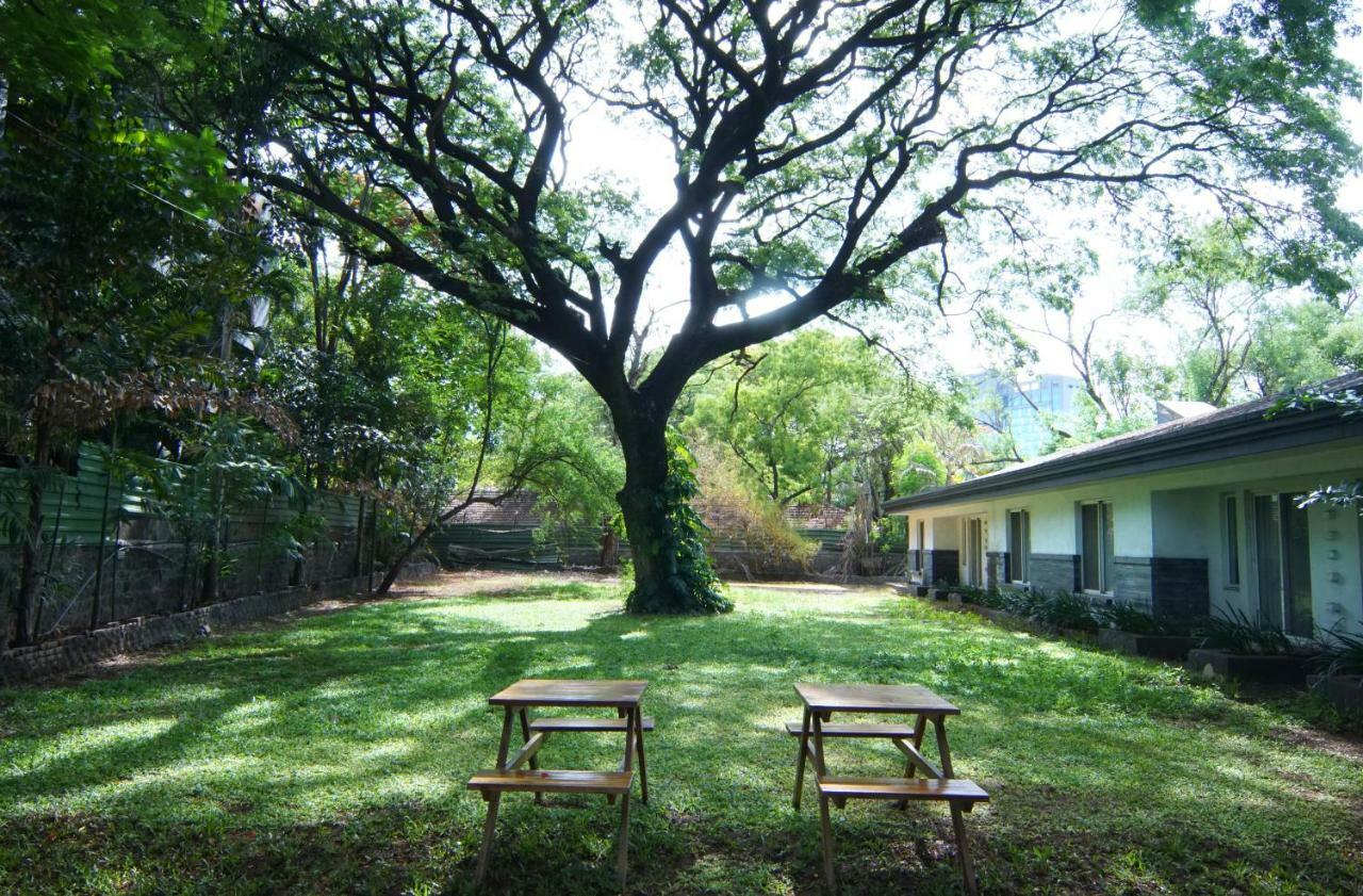 Mint Koregaon Park Next To Osho Ashram Púna Kültér fotó